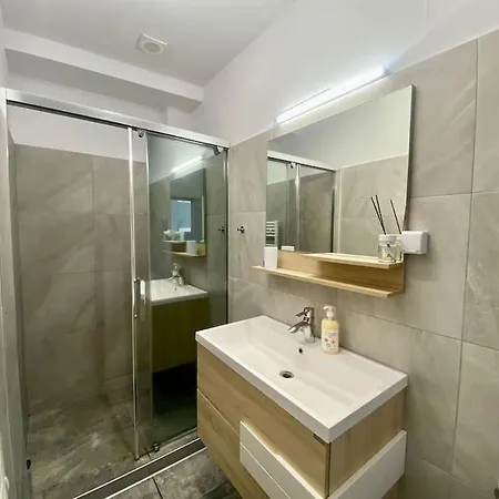 Апартаменты Grey Ultracentral Old Town Бухарест