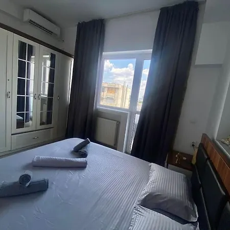 Grey Ultracentral Old Town * Bucarest