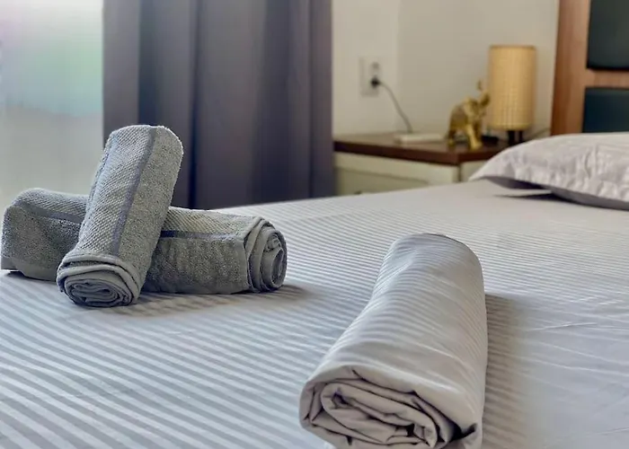 Grey Ultracentral Old Town